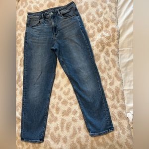 American Eagle mom jeans